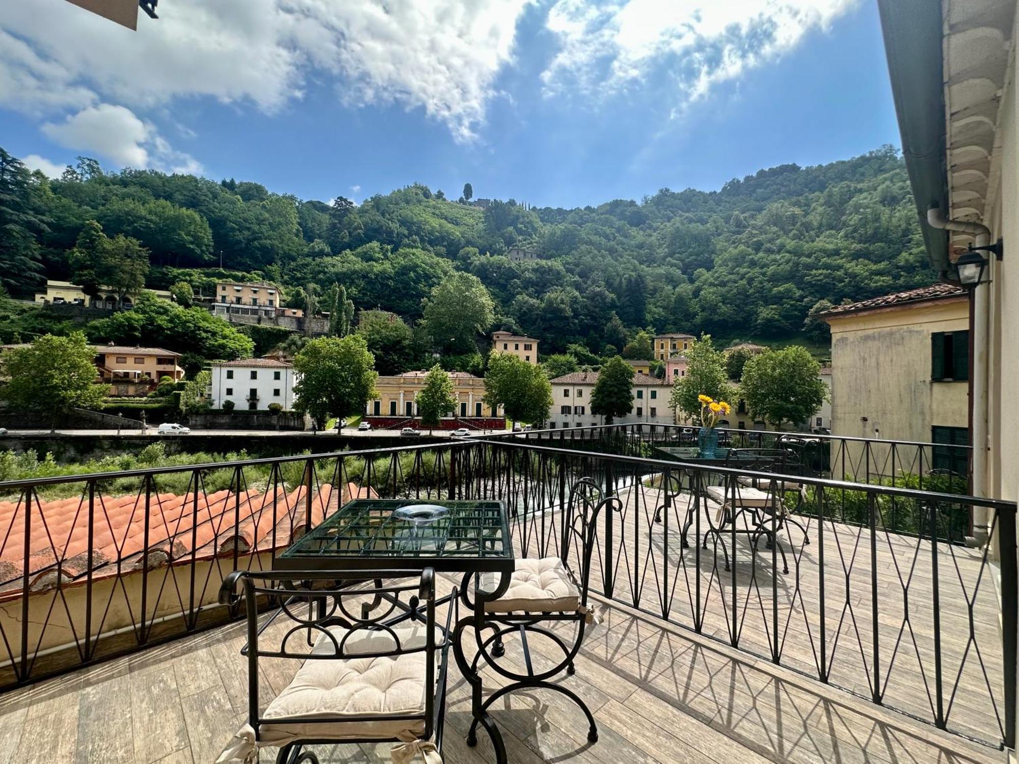 La Ninfa Hotel Bagni di Lucca Luaran gambar