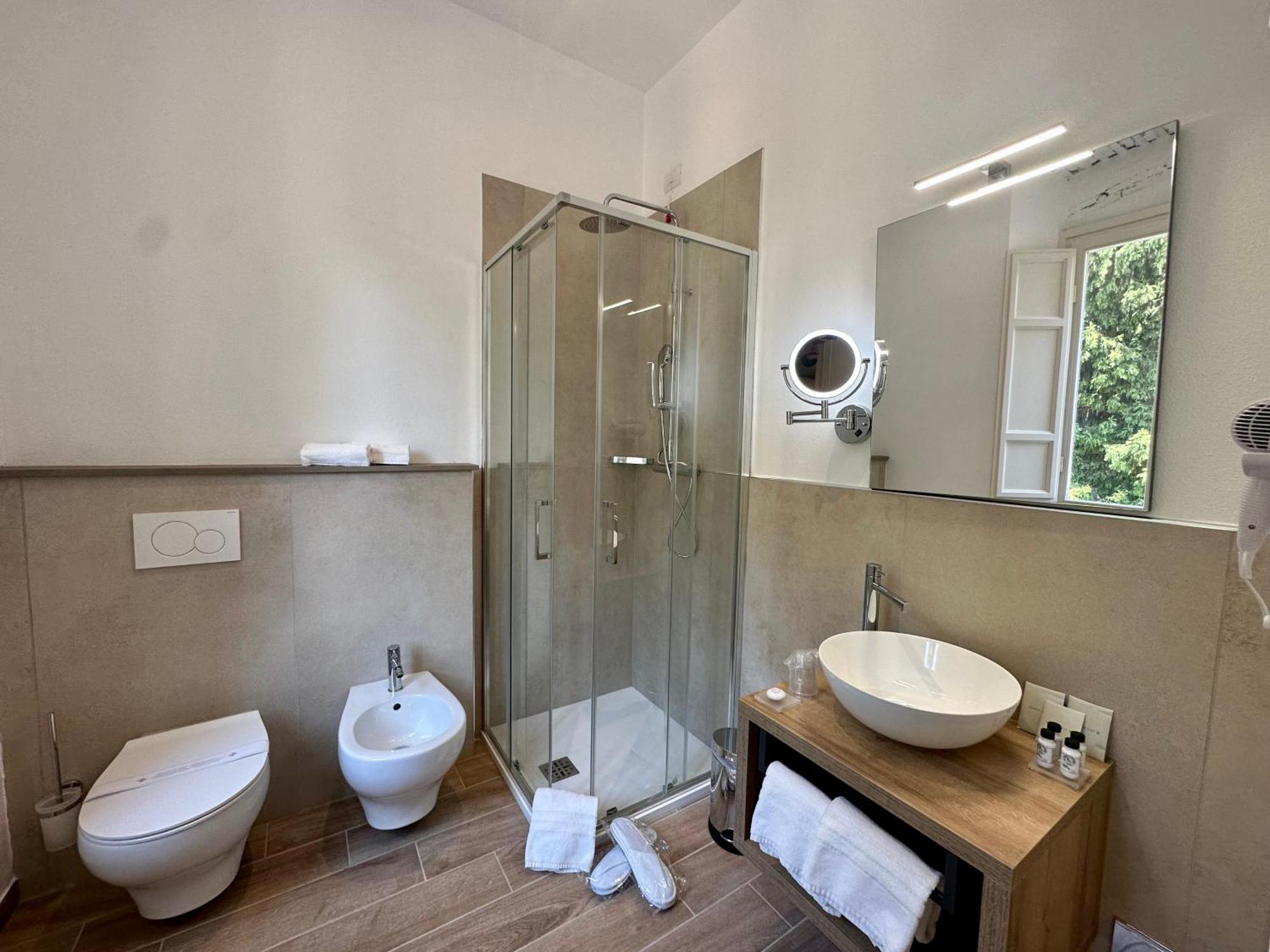 La Ninfa Hotel Bagni di Lucca Luaran gambar