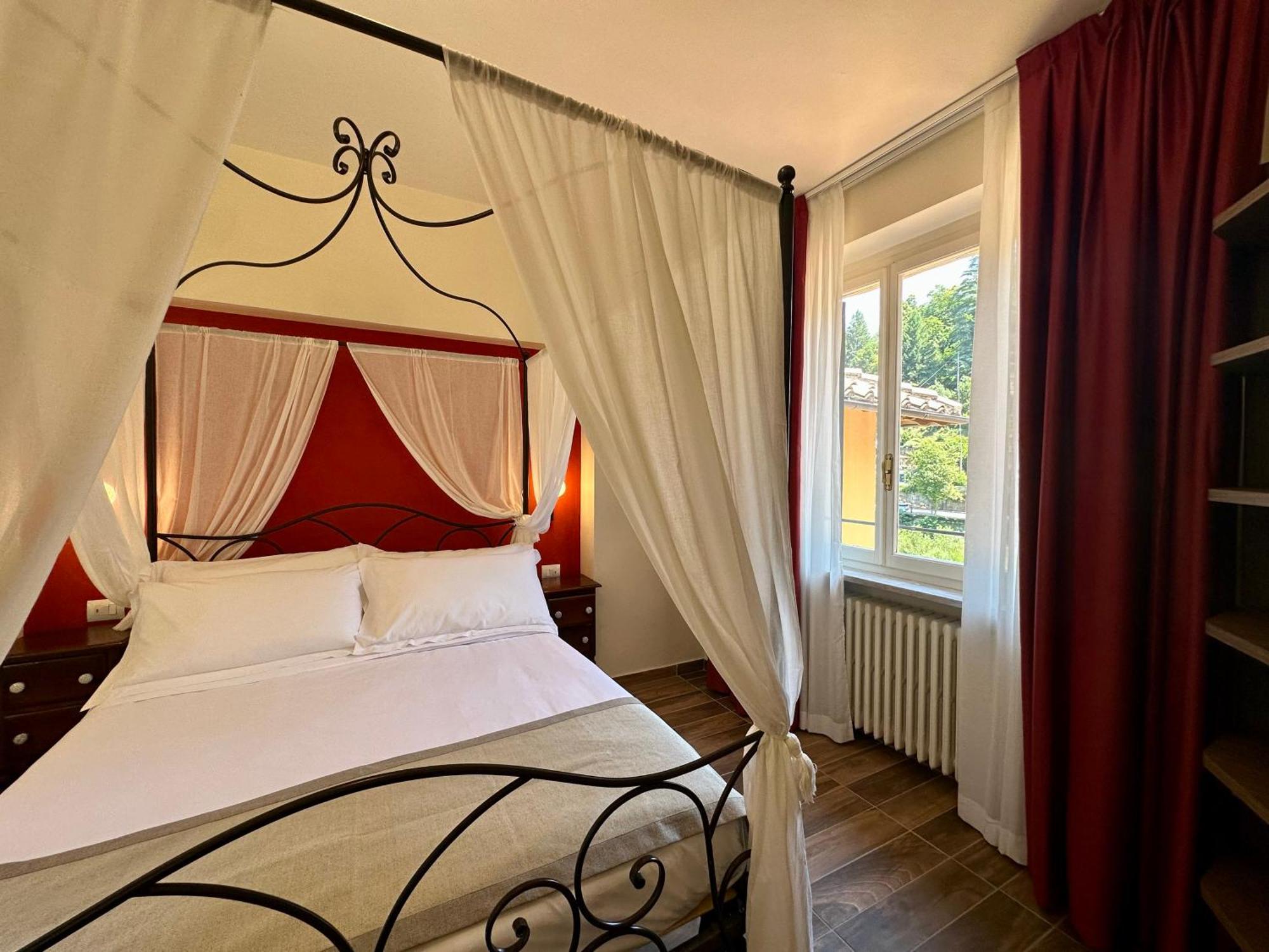 La Ninfa Hotel Bagni di Lucca Luaran gambar